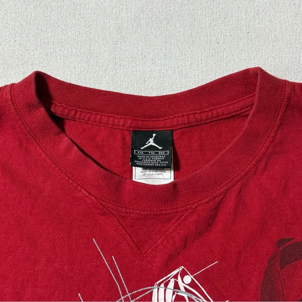 Air Jordan Men's 2XL Crew Neck Short Sleeve Graphic Print T-Shirt Red White‎